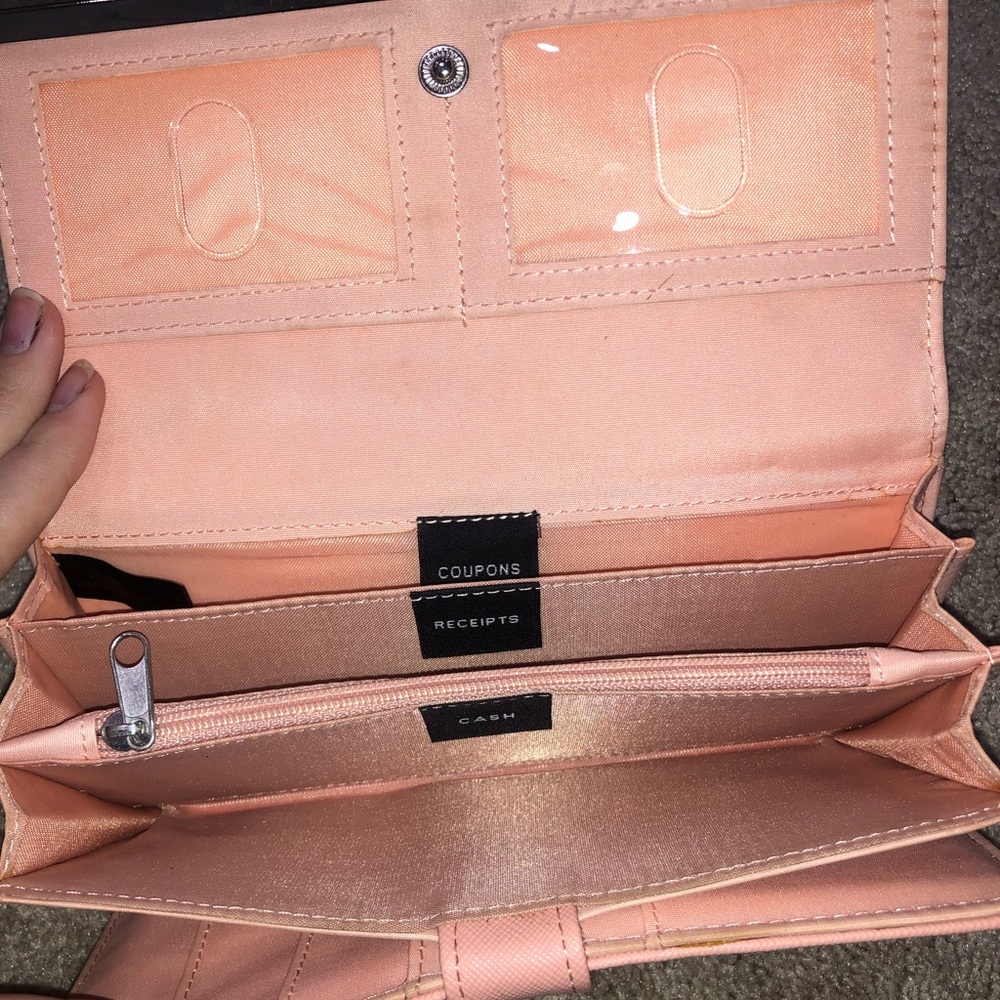 Pink Wallet - Picture 3 of 5